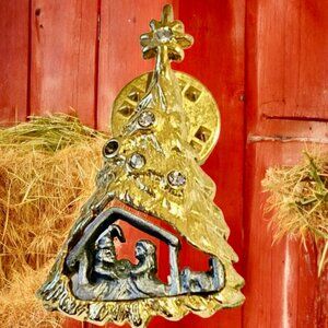 Christmas Tree Pin Tie Tack Brooch Nativity Manger